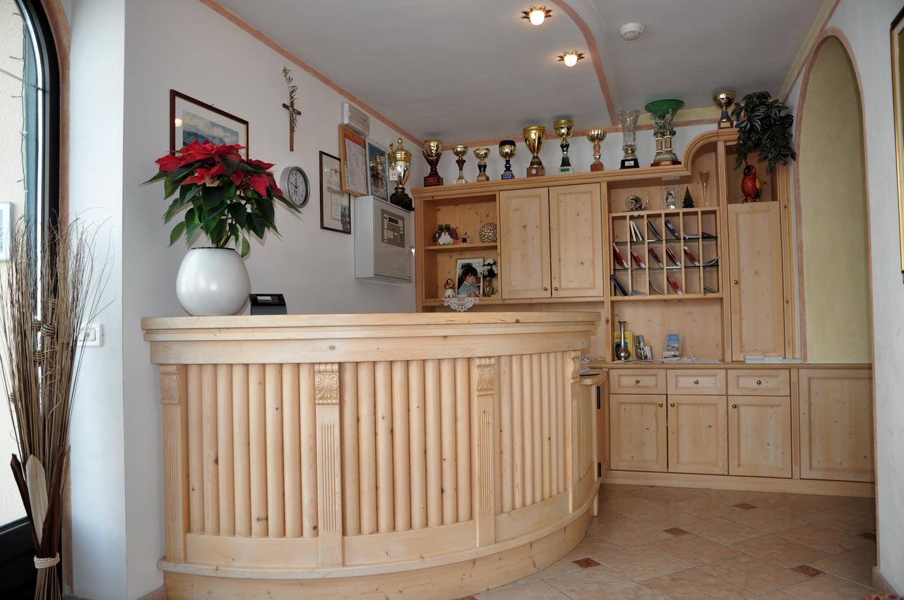 B&B Apartments La Palsa San Cassiano  Luaran gambar